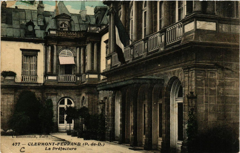Carte postale ancienne Clermont-Ferrand La Prefecture à Clermont-Ferrand
