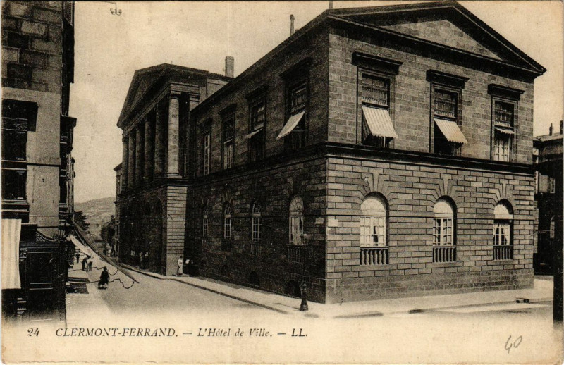 Carte postale ancienne Clermont-Ferrand L'Hotel de Ville à Clermont-Ferrand