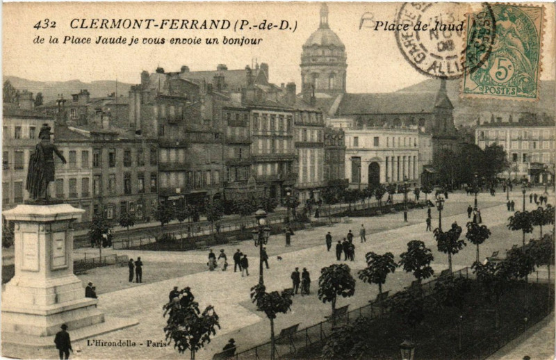 Carte postale ancienne Clermont-Ferrand de la Place Jaude je vous envoie un bonjour à Clermont-Ferrand