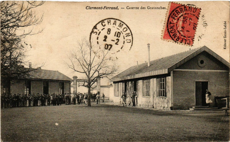 Carte postale ancienne Clermont-Ferrand Caserne des Granvanches à Clermont-Ferrand