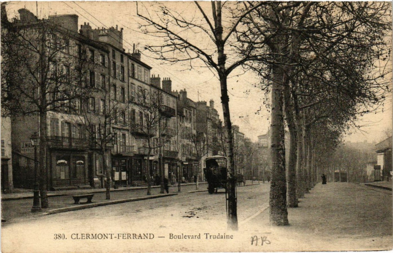 Carte postale ancienne Clermont-Ferrand Boulevard Trudaine à Clermont-Ferrand