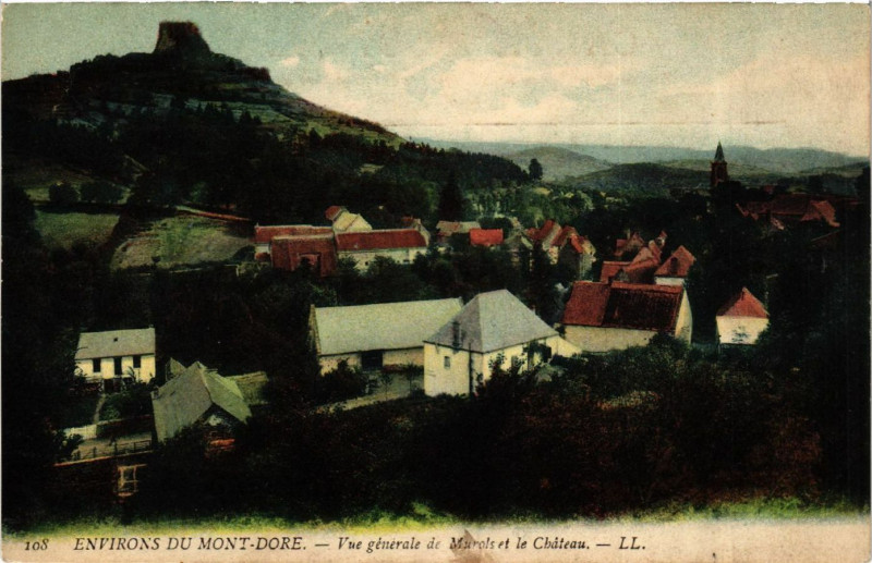 Carte postale ancienne Vue générale de Murols et le Chateau à Murol