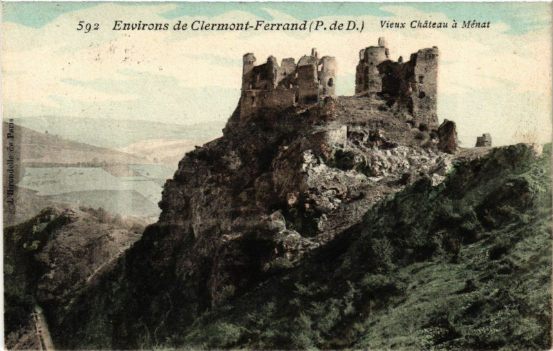 Carte postale ancienne Vieux Chateau a Menat à Menat