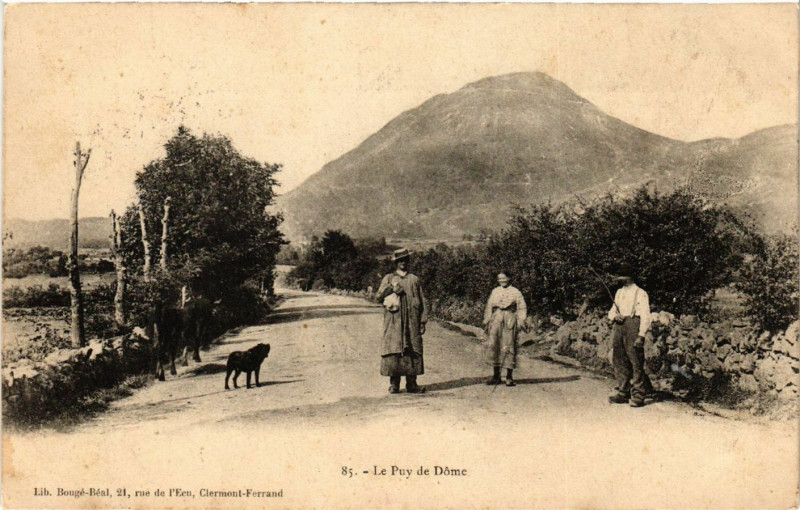Carte postale ancienne Types Le Puy-de-Dome