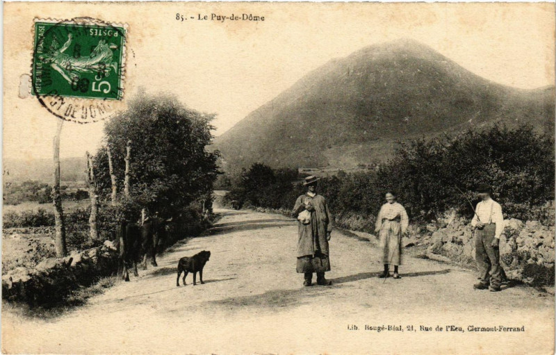 Carte postale ancienne Types Le Puy-de-Dome