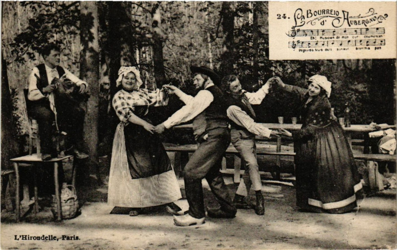 Carte postale ancienne Types La Bourre d'Auvergne