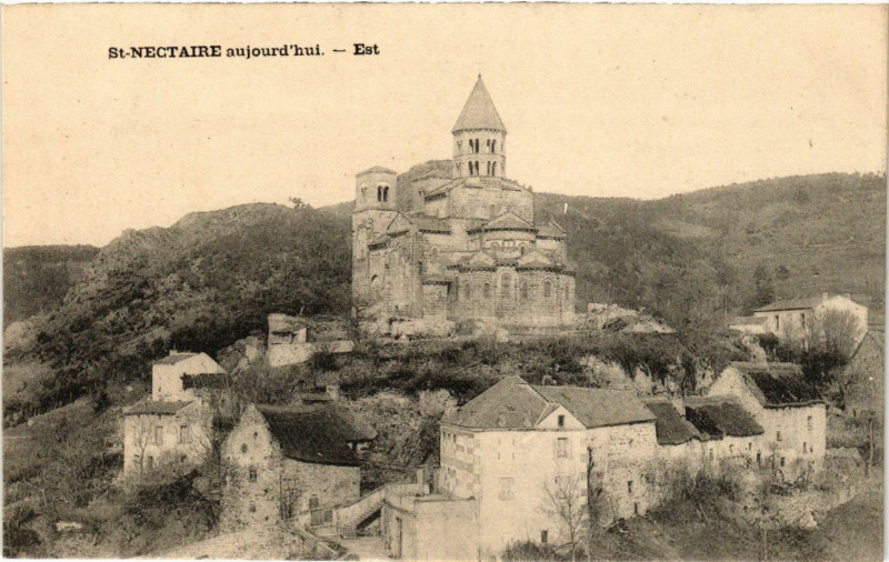 Carte postale ancienne Saint-Nectaire aujourd'hui - Est à Saint-Nectaire