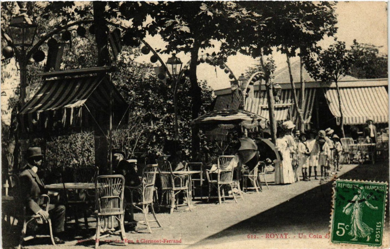 Carte postale ancienne Royat Un coin du Parc à Royat