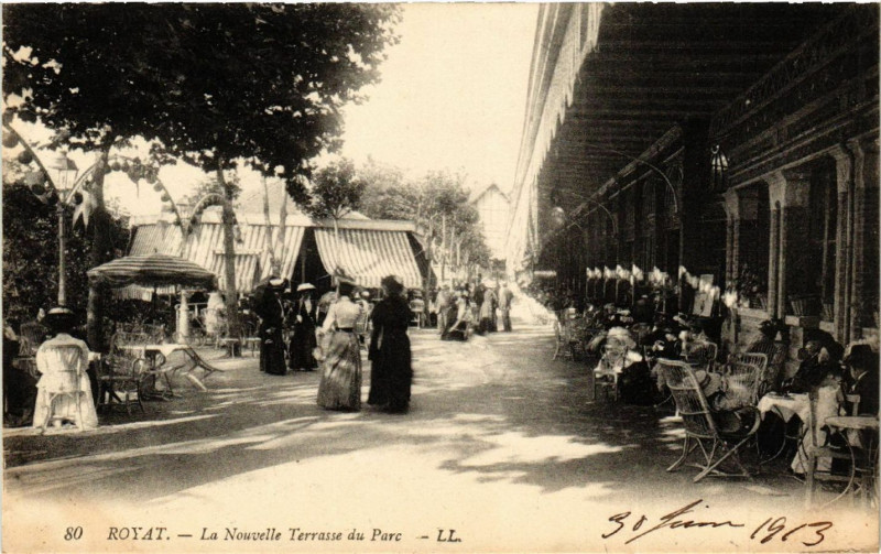 Carte postale ancienne Royat La Nouvelle Terrasse du Parc à Royat