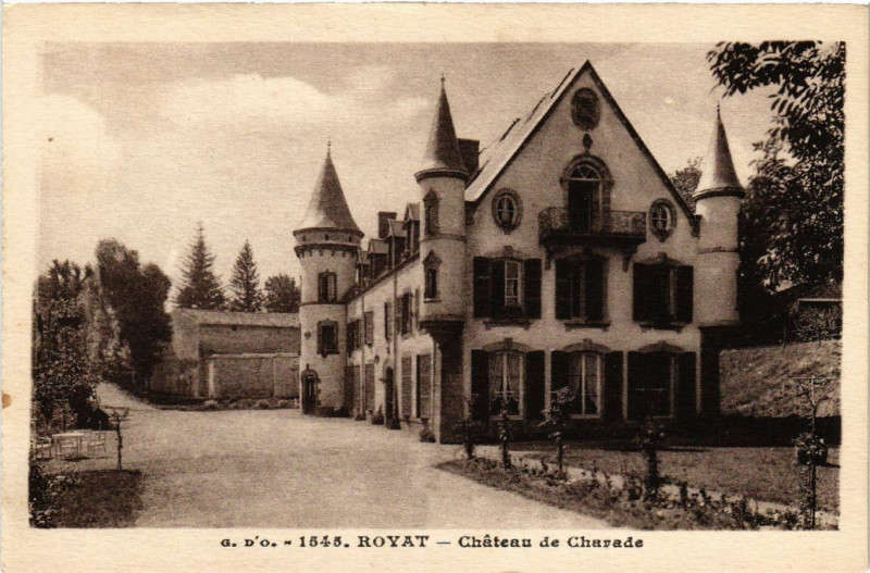 Carte postale ancienne Royat Chateau de Charade à Royat