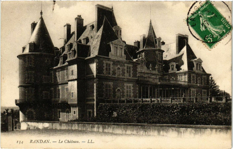 Carte postale ancienne Randan Le Chateau à Randan