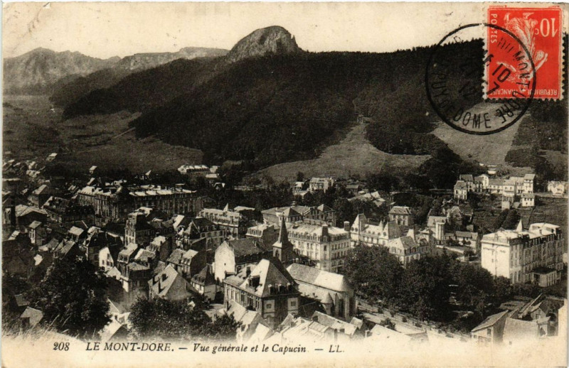 Carte postale ancienne Le Mont-Dore vue générale et le Capucin à Mont-Dore