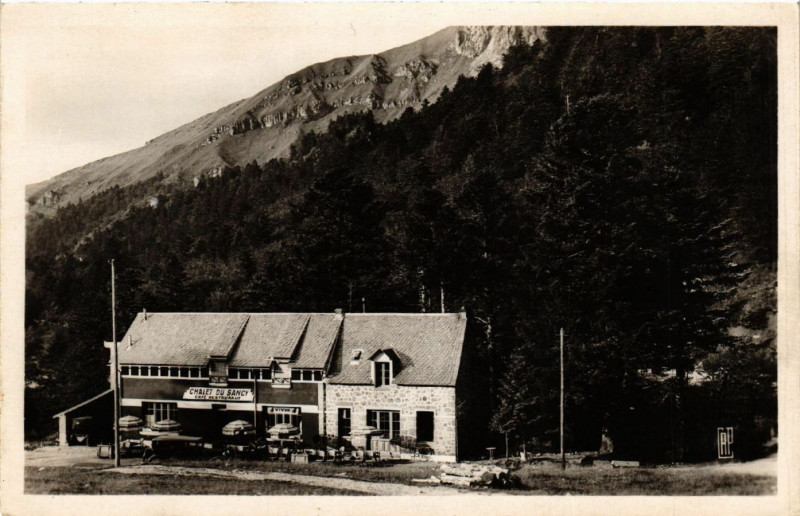 Carte postale ancienne Le Mont-Dore Sancy le Chalet Refuge à Mont-Dore