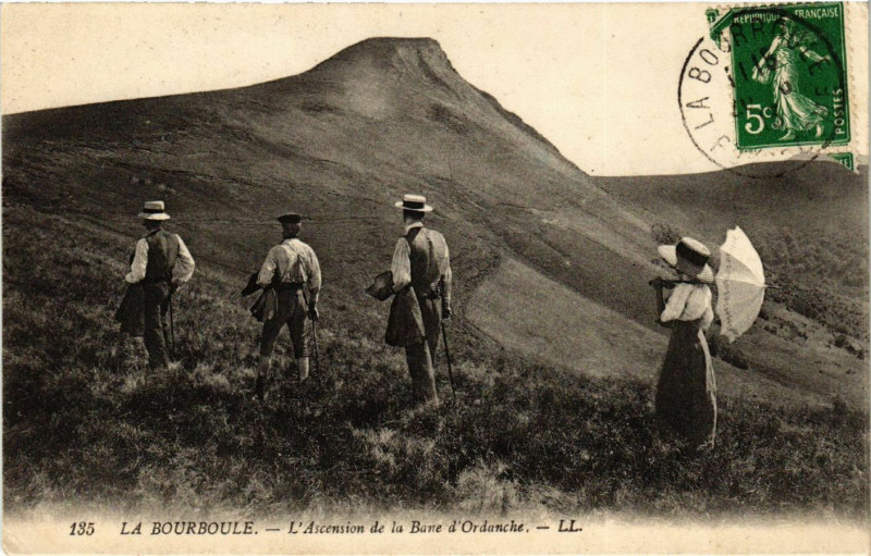 Carte postale ancienne La Bourboule L'Ascension de la Bane d'Oranche à La Bourboule