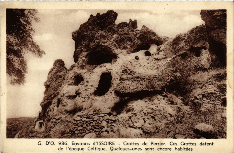 Carte postale ancienne Grottes de Perrier à Perrier