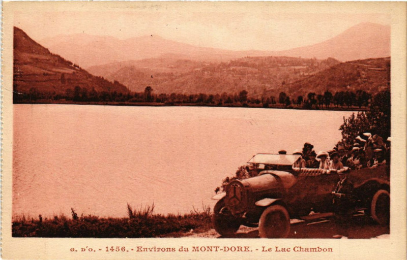 Carte postale ancienne Env. Le Lac Chambon