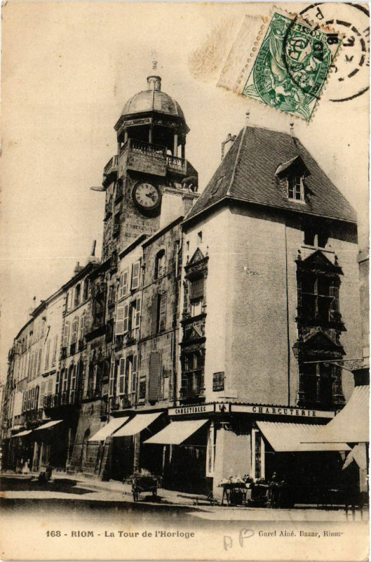 Carte postale ancienne Riom La Tour de l'Horloge à Riom
