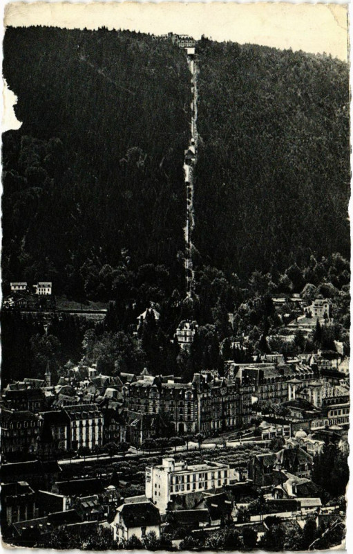 Carte postale ancienne La Bourboule Le Funiculaire de Charlannes à La Bourboule