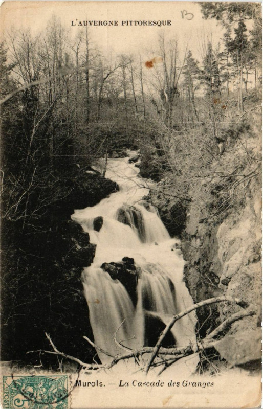 Carte postale ancienne L'Auvergne Pittoresque Murols La Cascade des GRANGEs à Murol