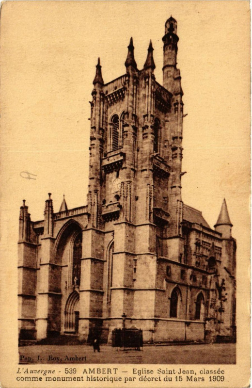Carte postale ancienne L'Auvergne Ambert Eglise St-Jean à Ambert