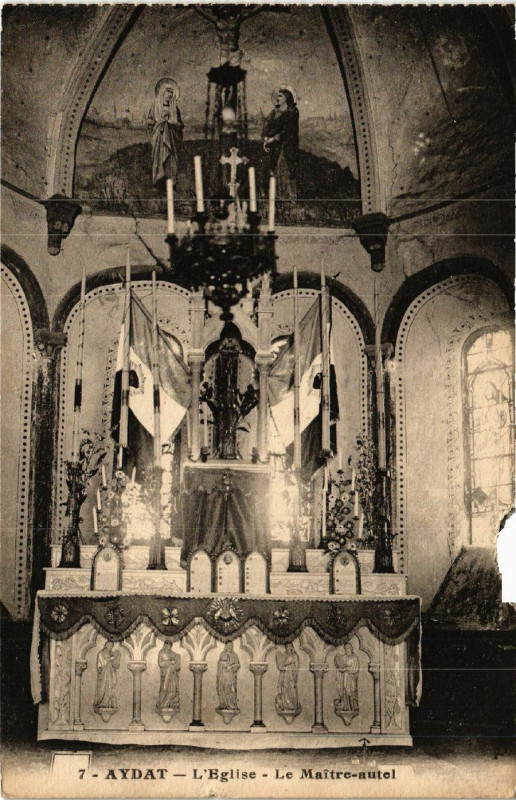 Carte postale ancienne Aydat Eglise - La Maitre-autel à Aydat