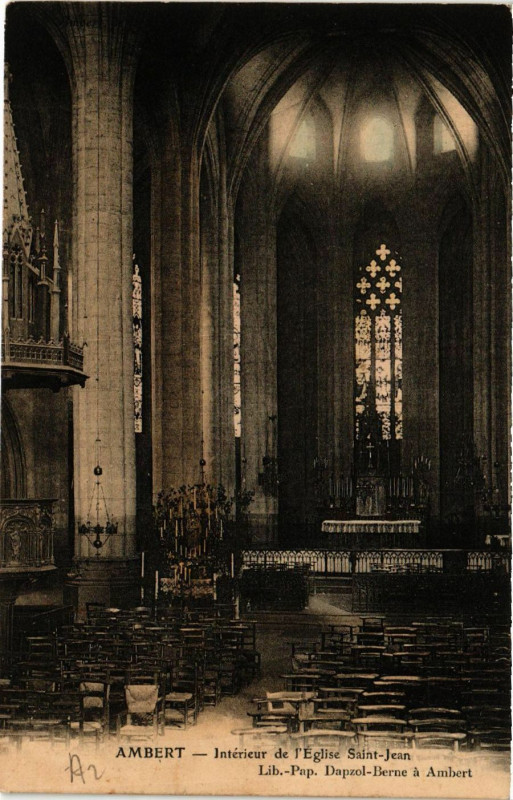 Carte postale ancienne Ambert L'Interieur de l'Eglise à Ambert