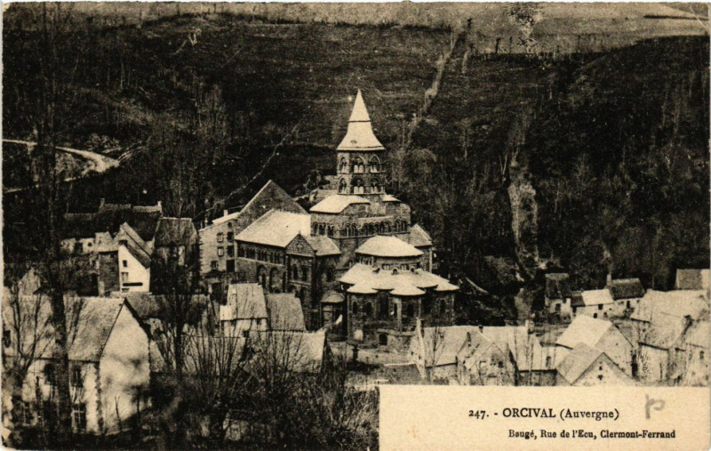 Carte postale ancienne Orcival à Orcival