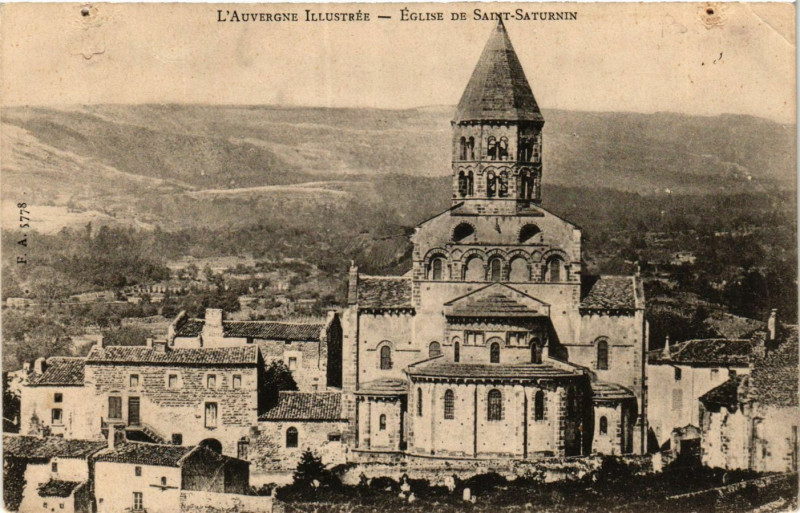 Carte postale ancienne Eglise de Saint-Saturnin ` à Saint-Saturnin