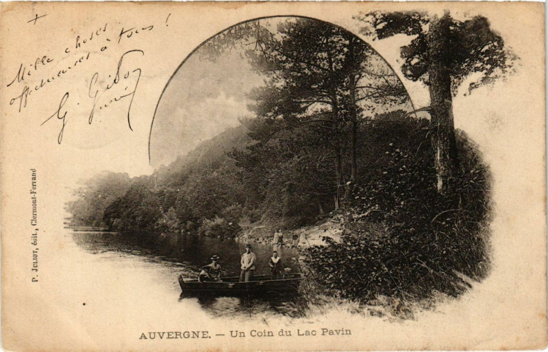 Carte postale ancienne Auvergne Un coin du Lac Pavin