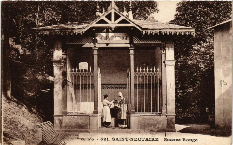 Carte postale ancienne Saint-Nectaire Source Rouge à Saint-Nectaire