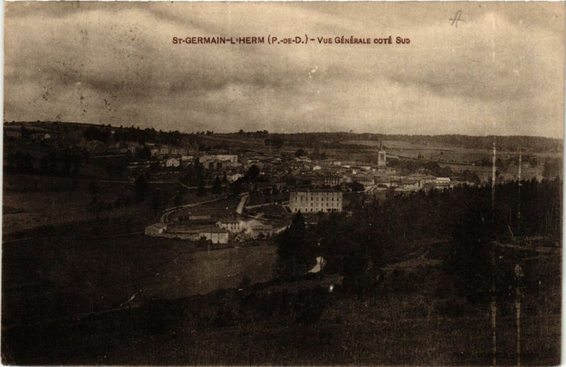 Carte postale ancienne Saint-Germain-L'Herm vue générale. Cote Sud à Saint-Germain-l'Herm