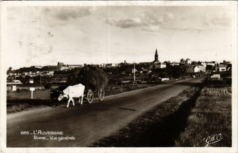 Carte postale ancienne Riom vue générale à Riom