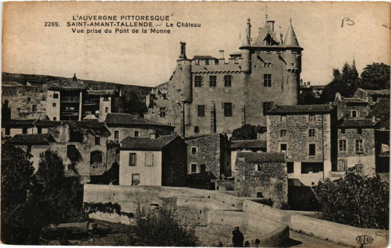 Carte postale ancienne L'Auvergne Pittoresque Saint-Amand-Tallende Le Chateau à Tallende