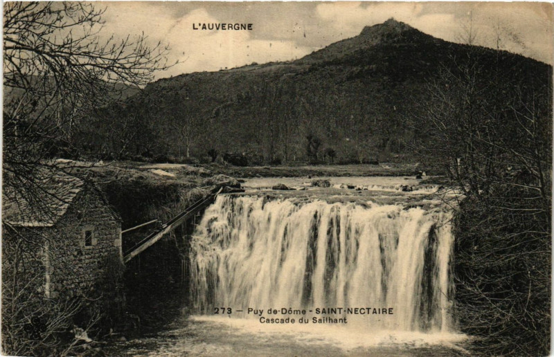 Carte postale ancienne Auvergne Saint-Nectaire Cascade du Sailhant à Saint-Nectaire