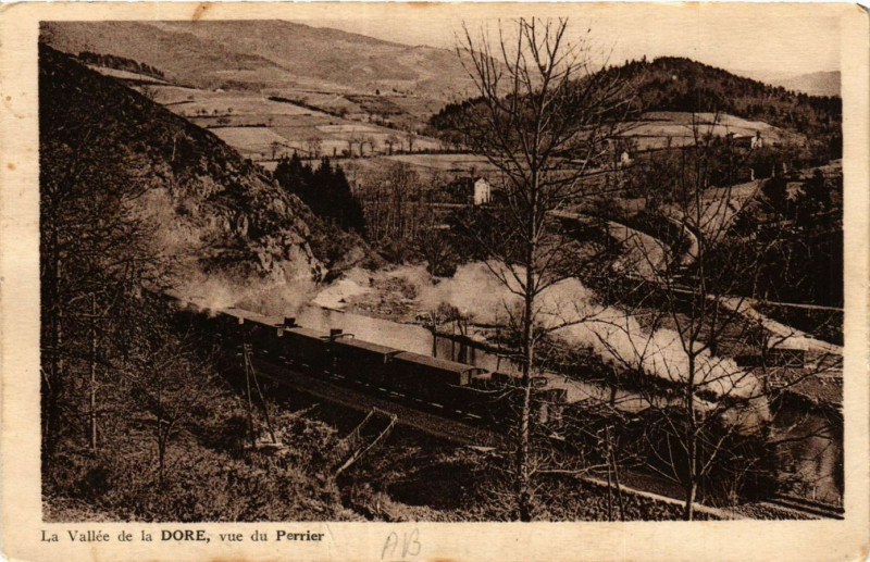 Carte postale ancienne La Vallée de la Dore vue du Perrier à Perrier