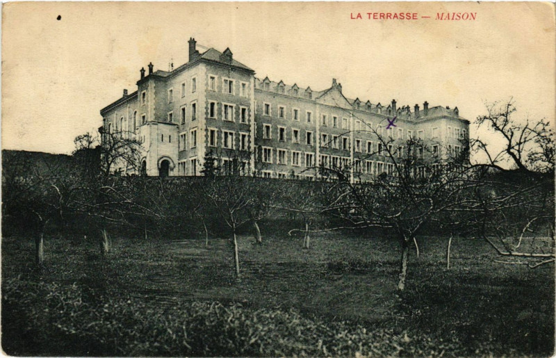 Carte postale ancienne La Terrasse Maison