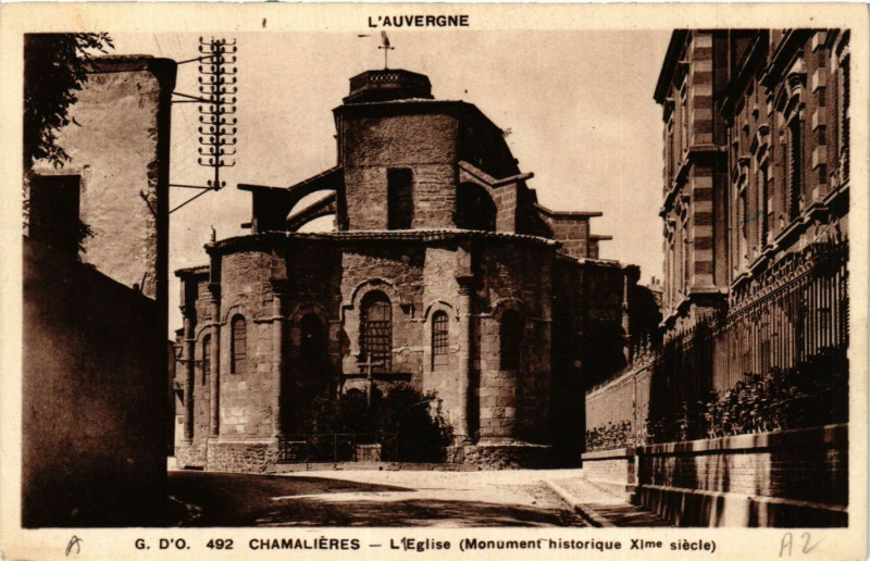 Carte postale ancienne Chamalieres Eglise. Monument Historique Xieme siecle à Chamalières