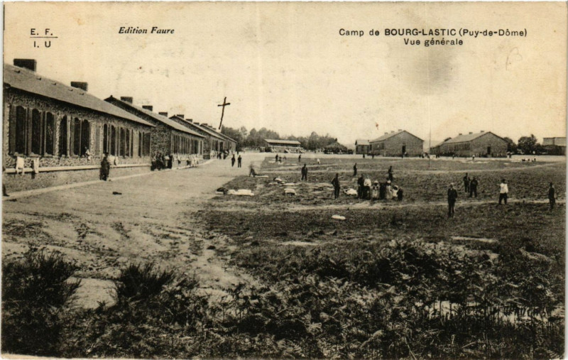 Carte postale ancienne Camp de Bourg-Lastic vue générale à Bourg-Lastic
