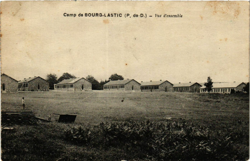 Carte postale ancienne Camp de Bourg-Lastic Vue d'ensemble à Bourg-Lastic