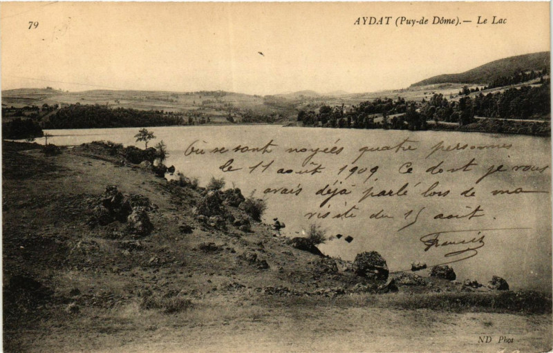 Carte postale ancienne Aydat Le Lac à Aydat