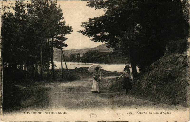 Carte postale ancienne Arrivée au Lac d'Aydat à Aydat