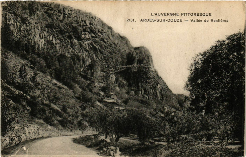 Carte postale ancienne Ardes-sur-Couze Vallée de Rentieres à Rentières
