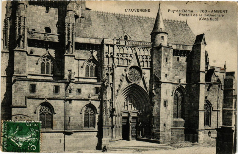Carte postale ancienne Ambert Portail de la Cathedrale à Ambert