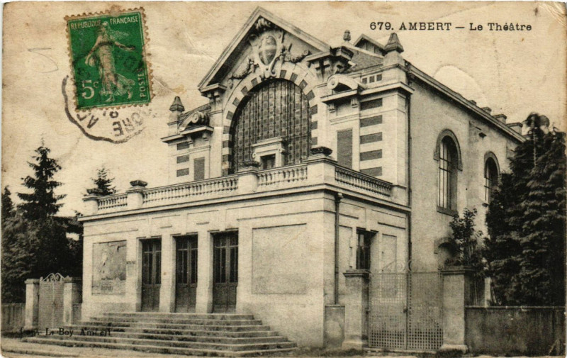 Carte postale ancienne Ambert Le Theatre à Ambert