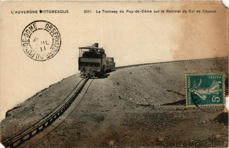 Carte postale ancienne La Tramway de Puy-de-Dome sur le Remblai du Col de Ceyssat à Ceyssat