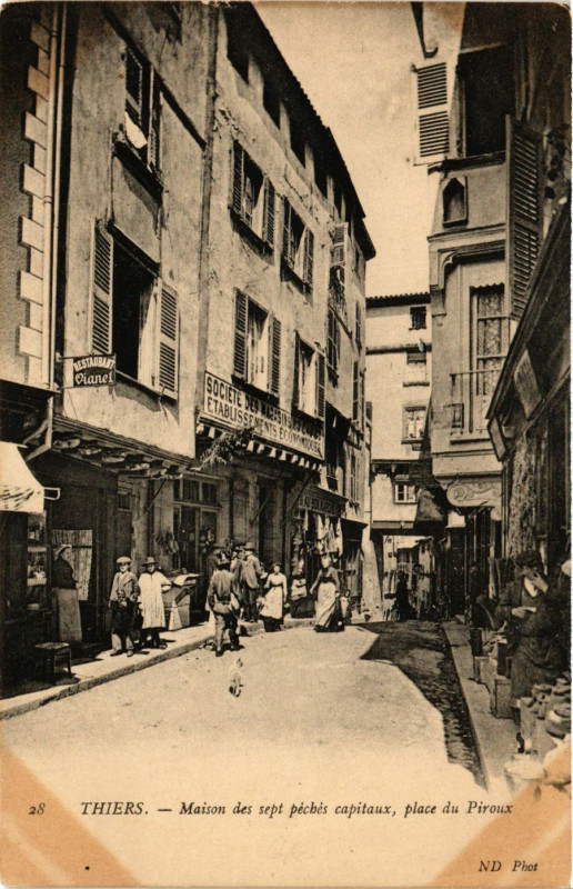 Carte postale ancienne Thiers - Maison des Sept Peches Capitaux à Thiers