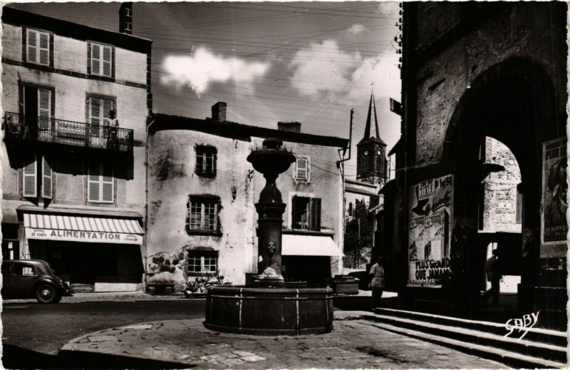 Carte postale ancienne Pontgibaud - La Fontaine à Pontgibaud