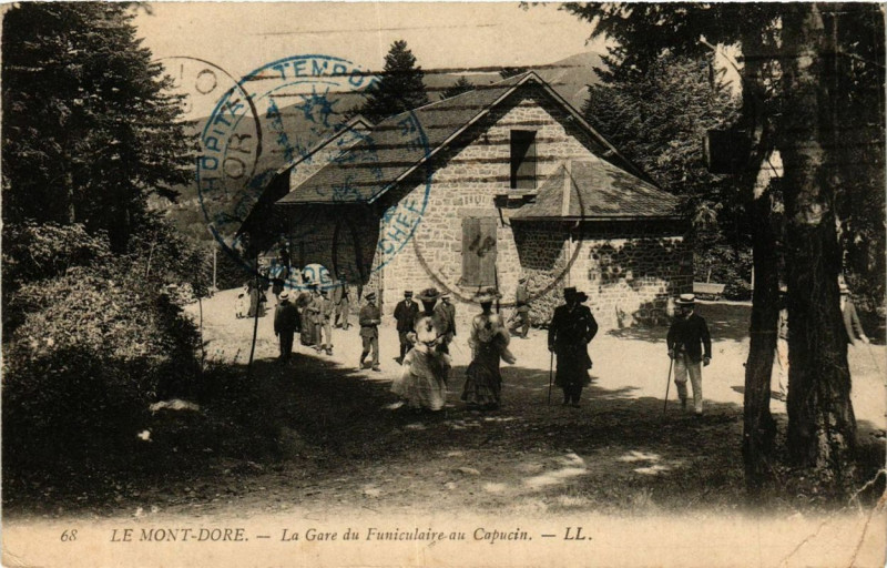 Carte postale ancienne Le Mont-Dore - La Gare du Funiculaire au Capucin à Mont-Dore