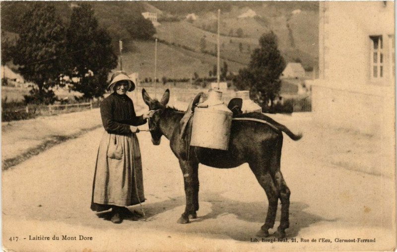 Carte postale ancienne Laitiere du Mont-Dore - à Mont-Dore