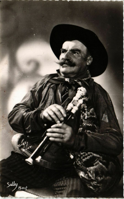 Carte postale ancienne Fantou Le Jueur de Cabrette